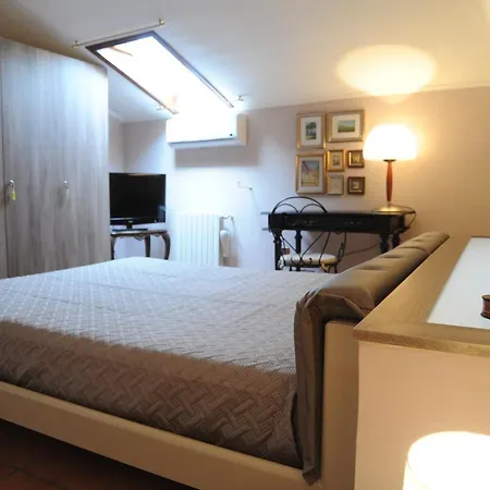 Residenza D'oria לינה וארוחת בוקר פויג'ה