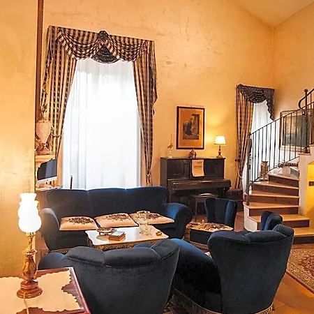 Residenza D'oria Bed & Breakfast 4*