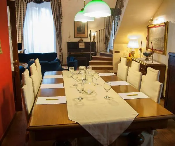 Residenza D'oria Bed & Breakfast 4*